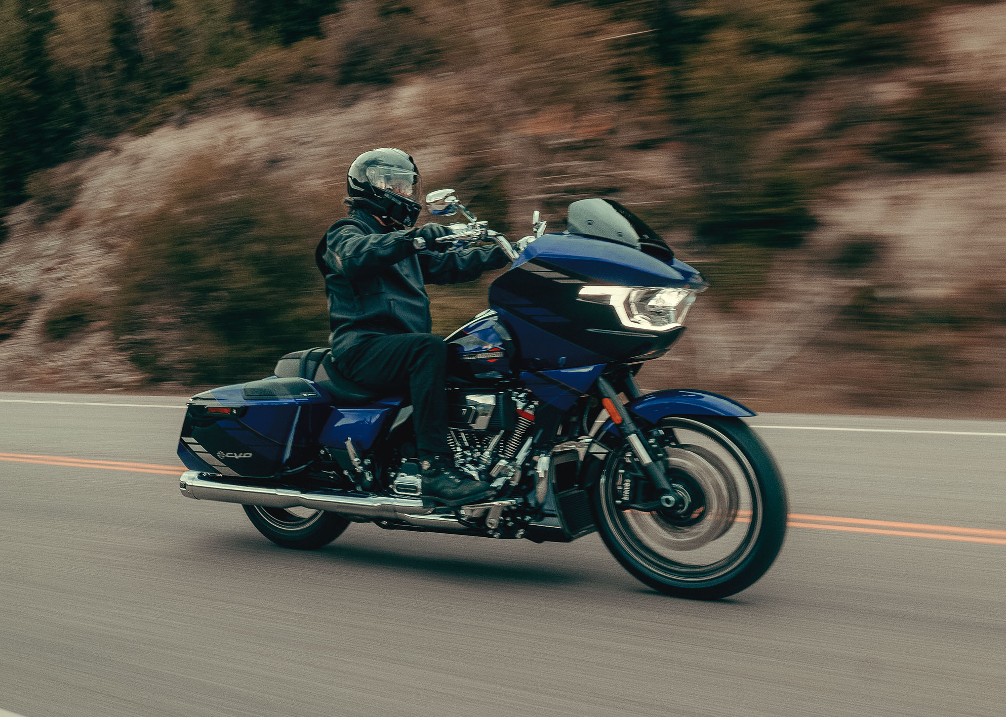 2025 CVO Road Glide Riding Shot
