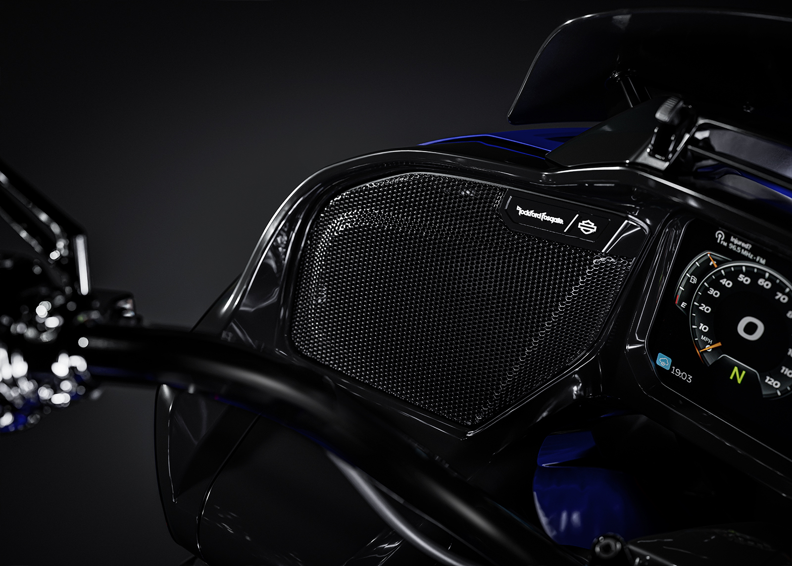 2025 CVO Road Glide audio