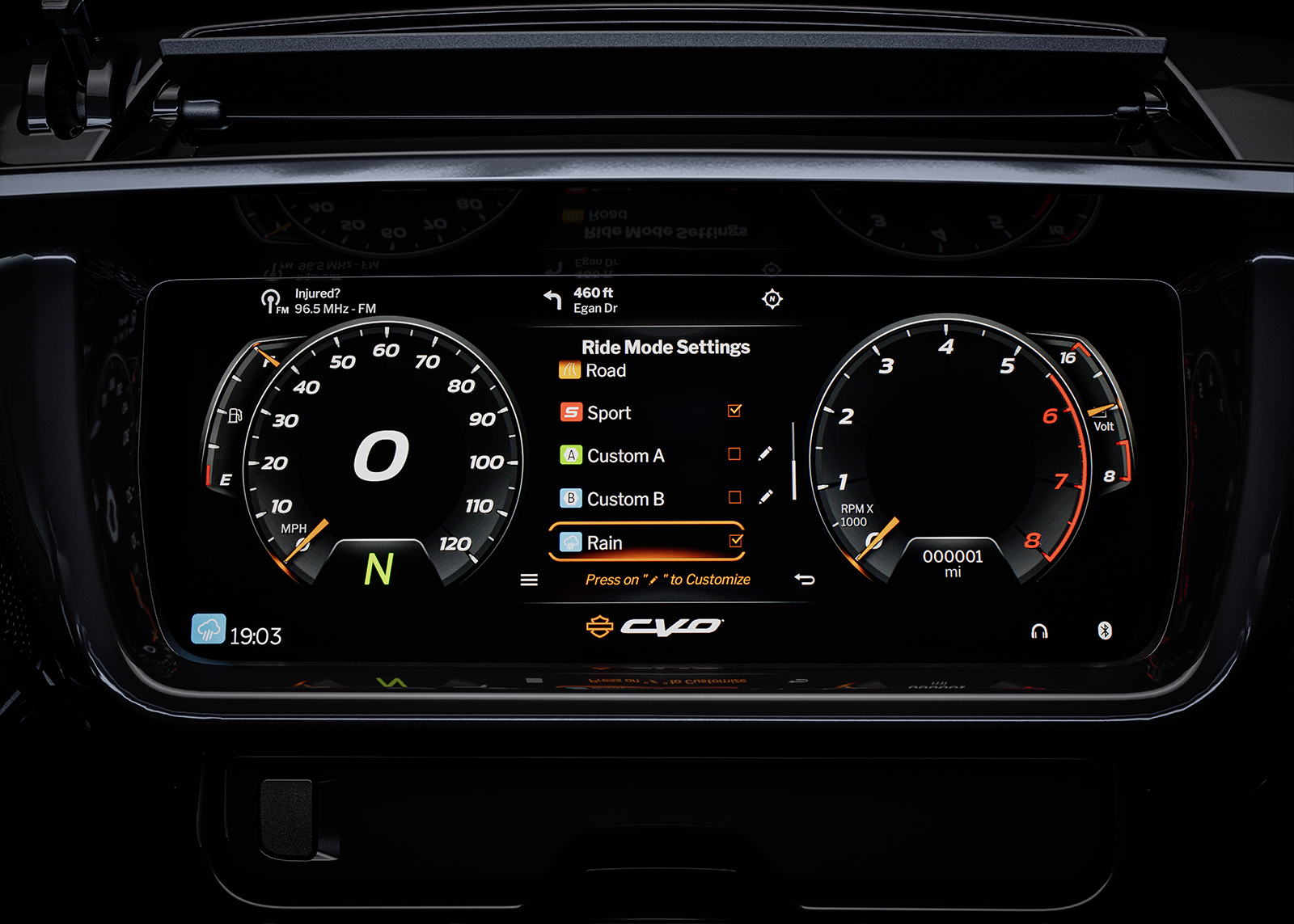 2025 CVO Street Glide TFT display