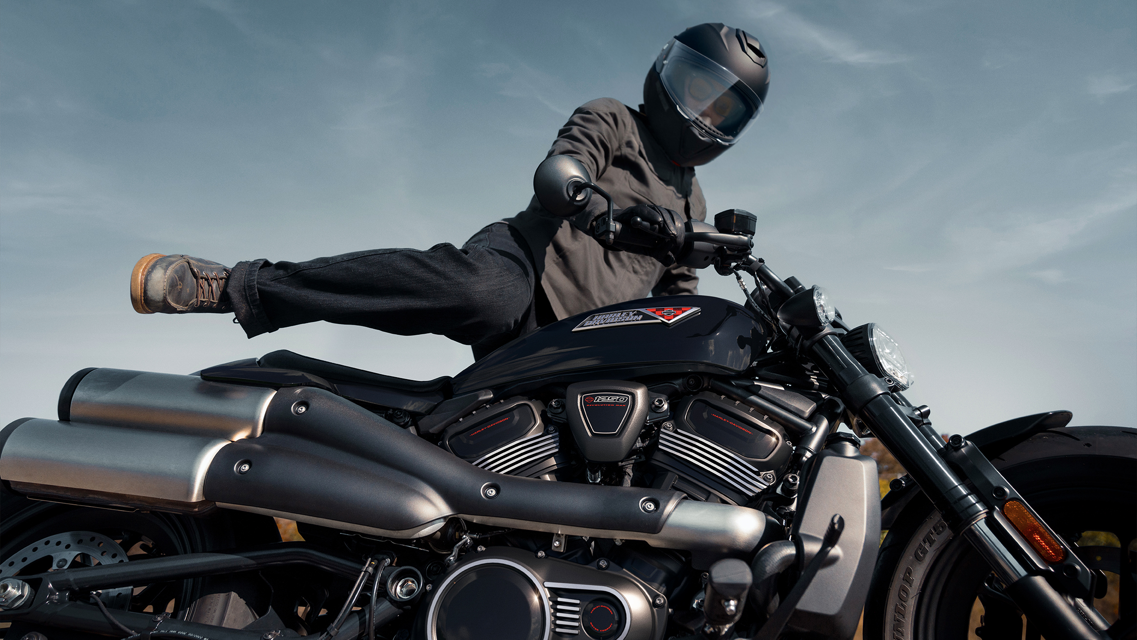 2026 Sportster S Lifestyle Shot